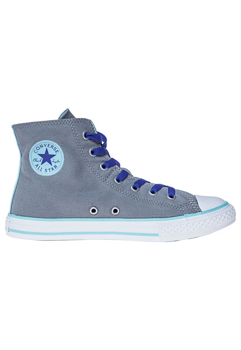 Converse 2 outlet fold