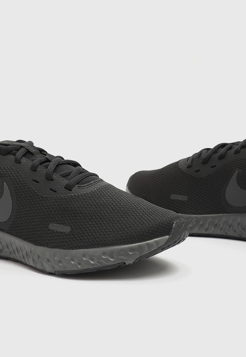 Nike, Adidas o Vans: 14 zapatillas negras para mujer y hombre que combinan  con todo, Escaparate: compras y ofertas