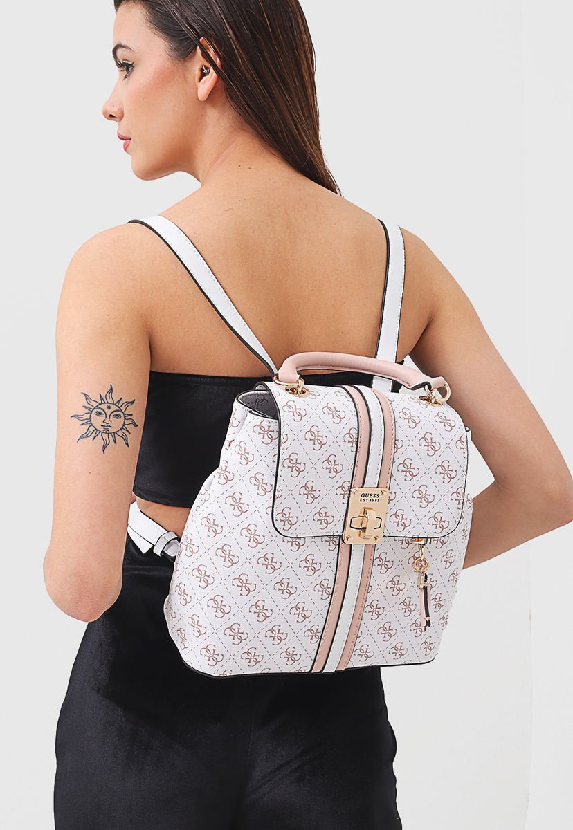 Mochila Blanco Guess Compra Ahora Dafiti Chile