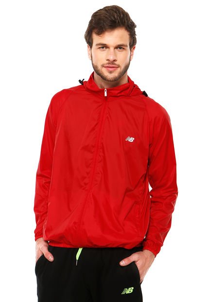 Cortaviento Rojo New Balance - Calce Regular